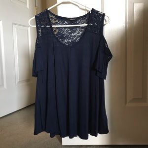 Ambiance cold shoulder shirt in Navy size L